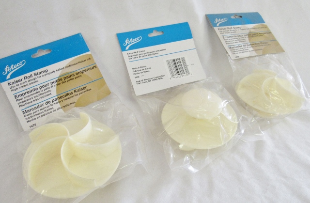 Ateco High-Impast Plastic Kaiser Roll Stamp