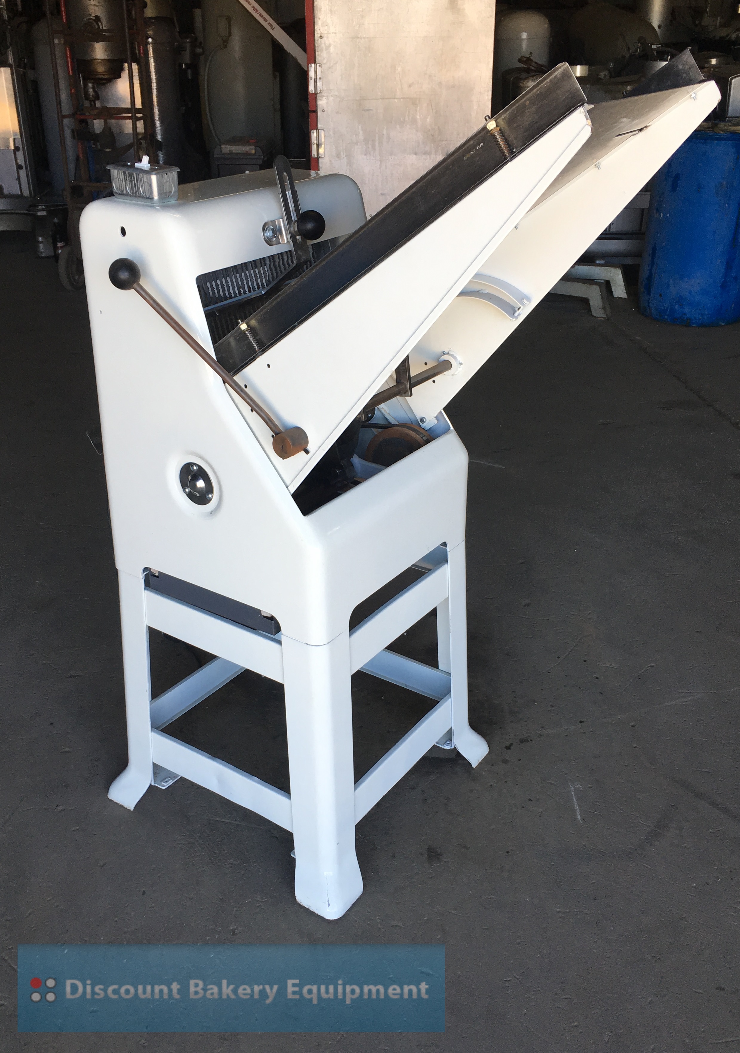 Oliver Gravity Feed Bread Slicer Model 797 w/ 32" Chute