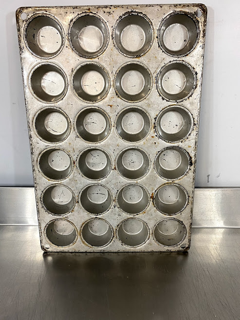 2-3/4" Cupcake / Muffin Pan 24-on Professionally Cleaned & Glazed - Lot of 6